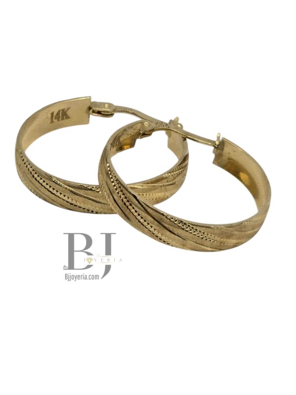 GLITTERING HOOPS - Image 2