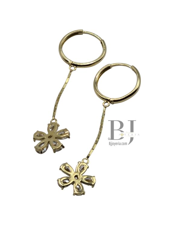 LONG FLOWER EARRINGS - Image 2
