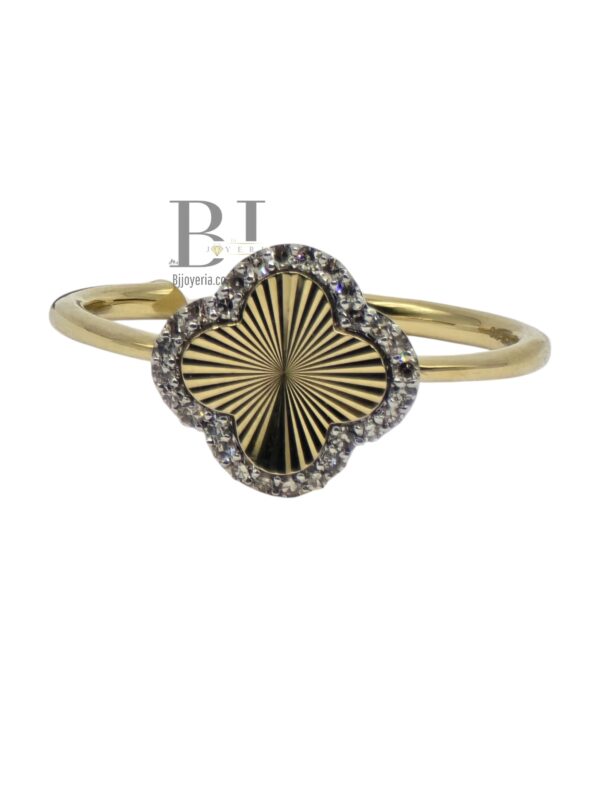 NATURAL DIAMOND CLOVER RING