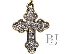 NATURAL DIAMOND CROOSS PENDANT