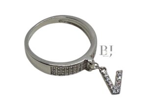 CHARM RING LETTER V