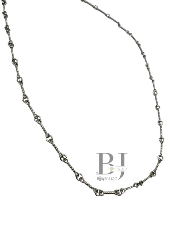 TWISTED LINK CHAIN