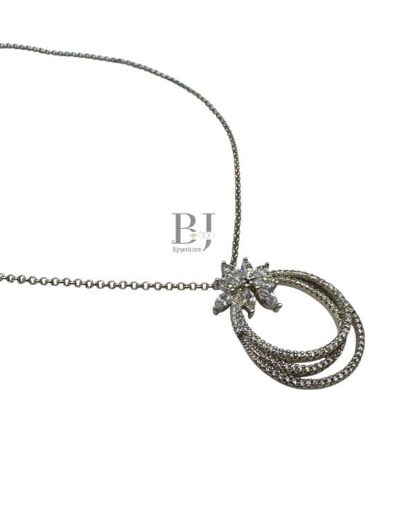 ROLO CHAIN WITH FLOWER PENDANT - Image 3