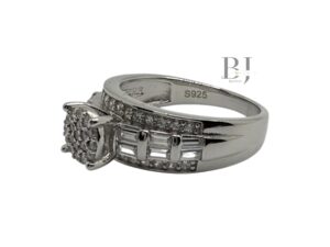 ENGAGEMENT RING #8.5 (0573)