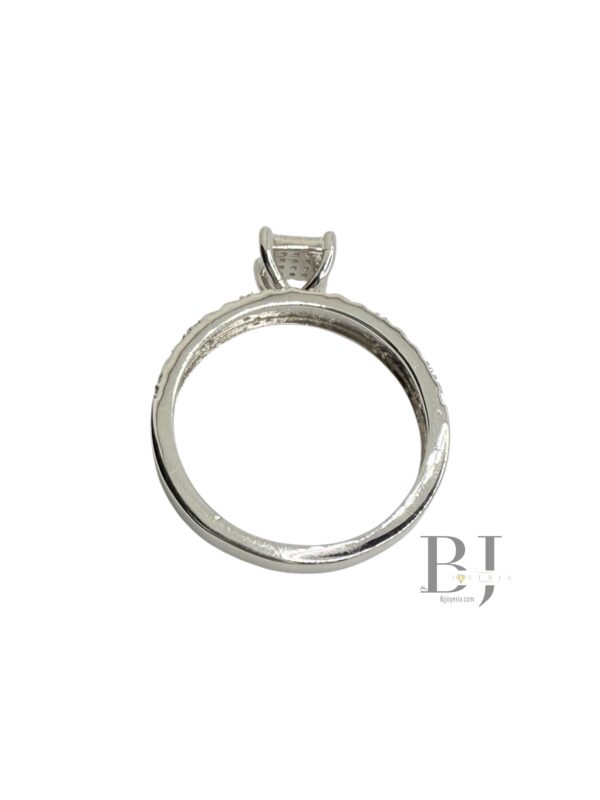 ENGAGEMENT RING - Image 2