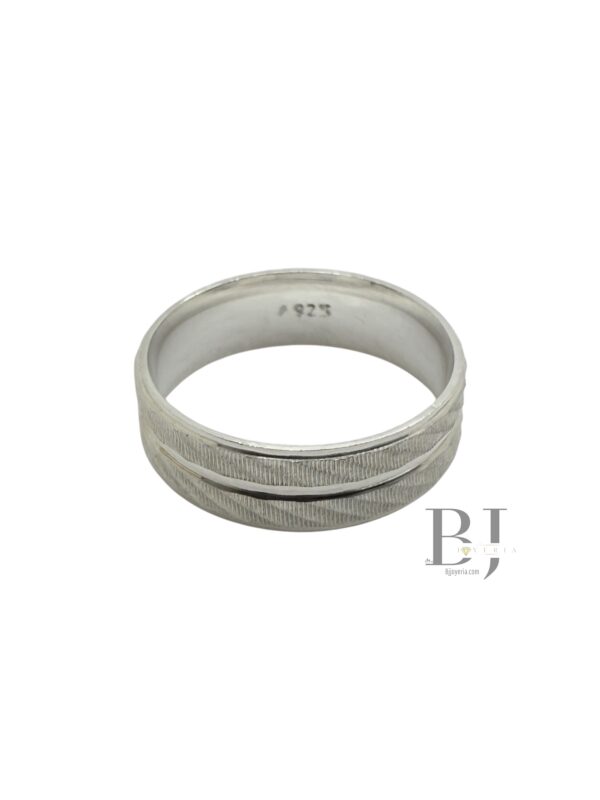 WEDDING RING #8.5 (0667)