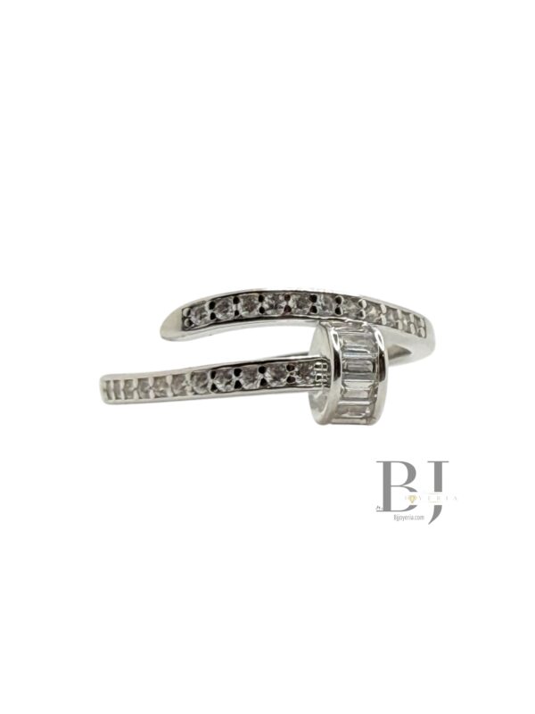 NAIL RING
