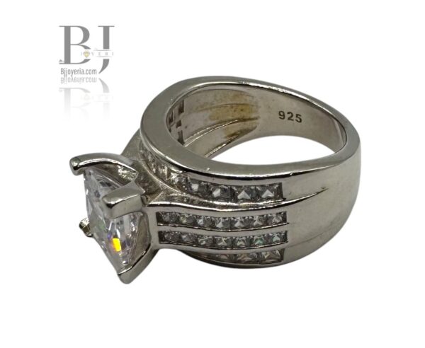 SAY YES! ENGAGEMENT RING #7 - Image 4