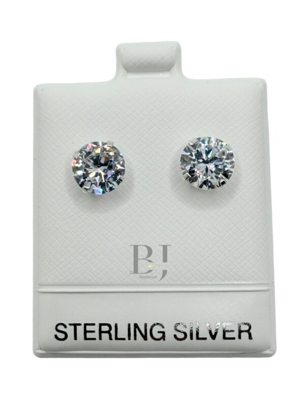 Medium zirconia earring (ball clasp)