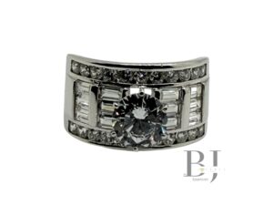 PRINCESS CUT ENGAGEMENT RING