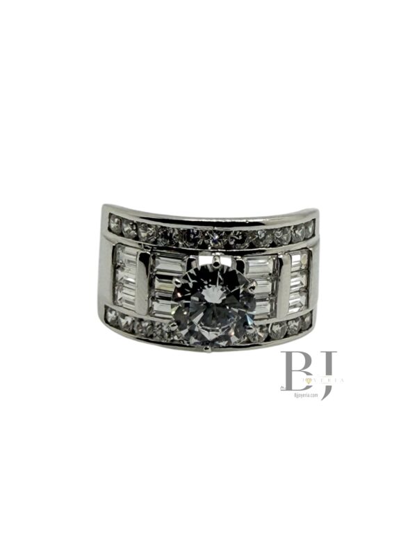 PRINCESS CUT ENGAGEMENT RING