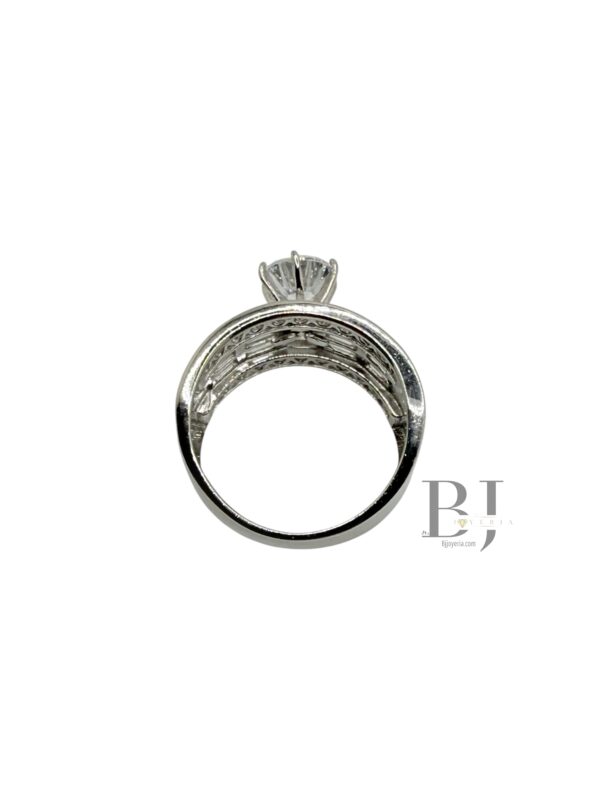 PRINCESS CUT ENGAGEMENT RING - Image 3