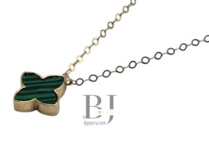 DELICATE CHAIN AND FLOWER PENDANT