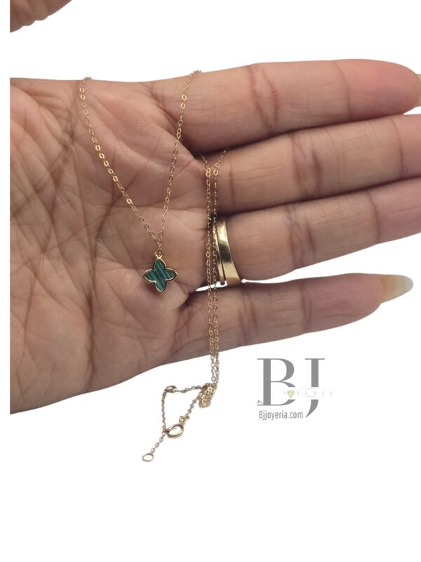 DELICATE CHAIN AND FLOWER PENDANT - Image 2