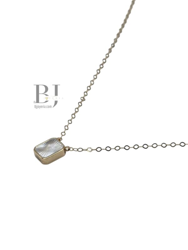 THIN CHAIN AND RECTANGULAR PEARL PENDANT - Image 2
