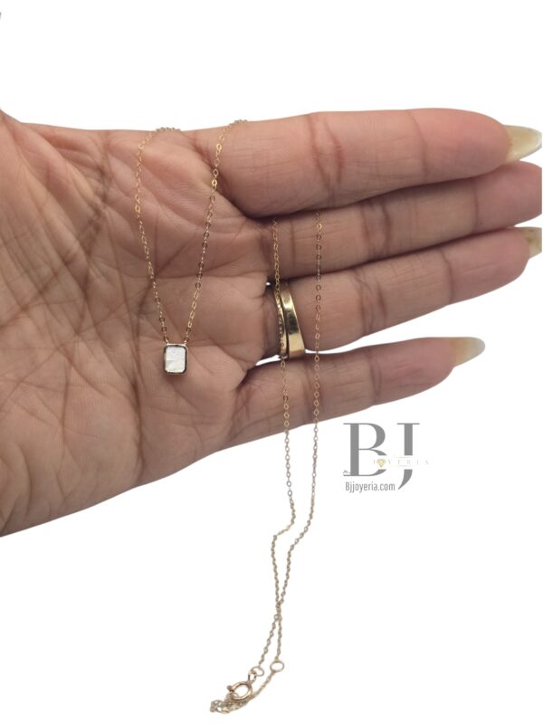 THIN CHAIN AND RECTANGULAR PEARL PENDANT - Image 3