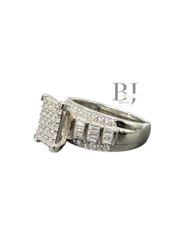 ENGAGEMENT RING PRINCESS CUT - Image 2