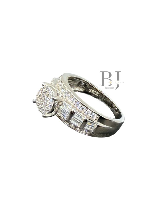 SQUARE PRINCESS CUT RING - Image 2
