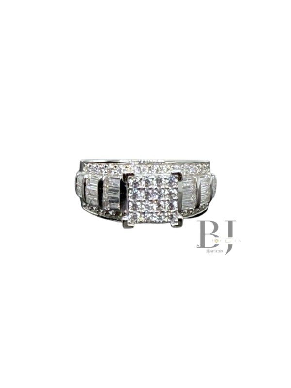 SQUARE PRINCESS CUT RING