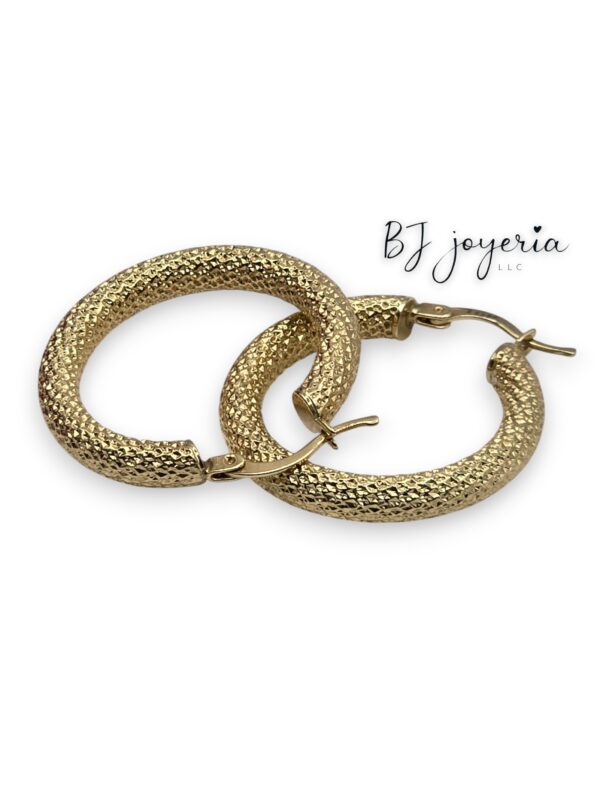 CHUNKY SPARKLY HOOPS 10K (0104)