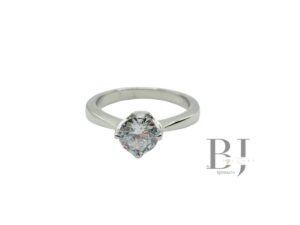 SOLITAIRE ENGAGMENT RING (1915)