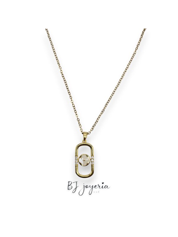 COPPER CHAIN WITH CLOVER PENDANT (1726)