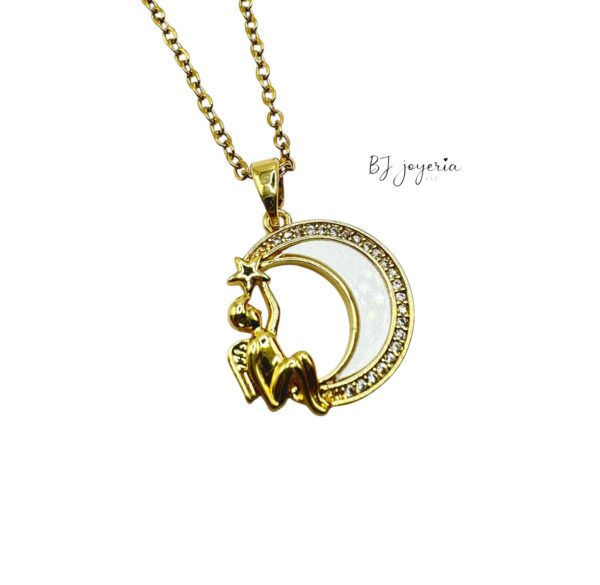 COPPER CHAIN WITH MOON PENDANT (1718)