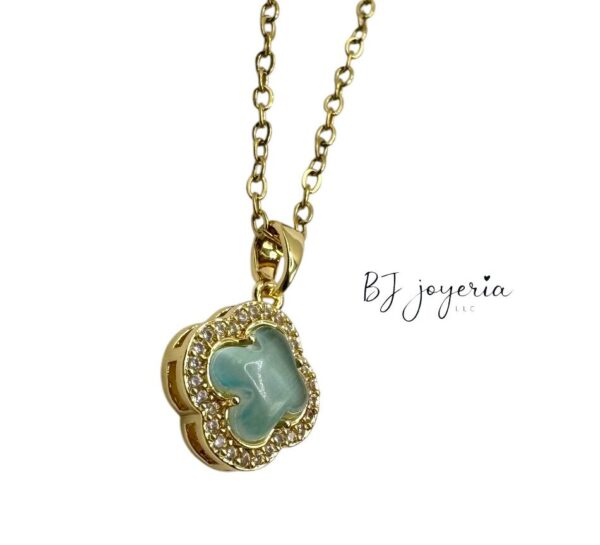 COPPER CHAIN AND BLUE FLOWER PENDANT (1756)