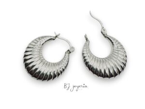 CRESCENT SHAPPED HOOPS (1318)