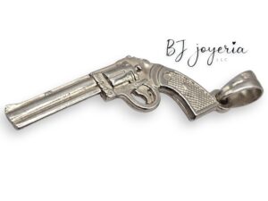 GUN PENDANT (0645)