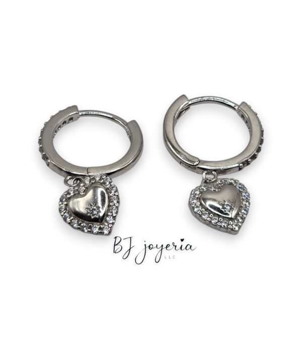 HOOPS WITH HEART CHARM (0786)