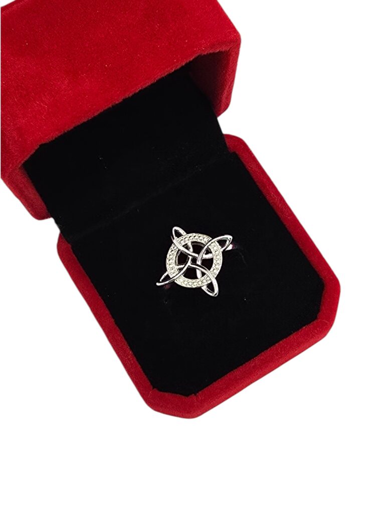 SILVER WITCH KNOT RING (1412)